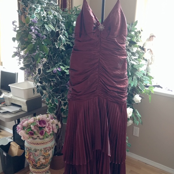 XCITE PROM GOWN SHIMMERING RED//BURGANDY SZ 12 - Picture 2 of 7